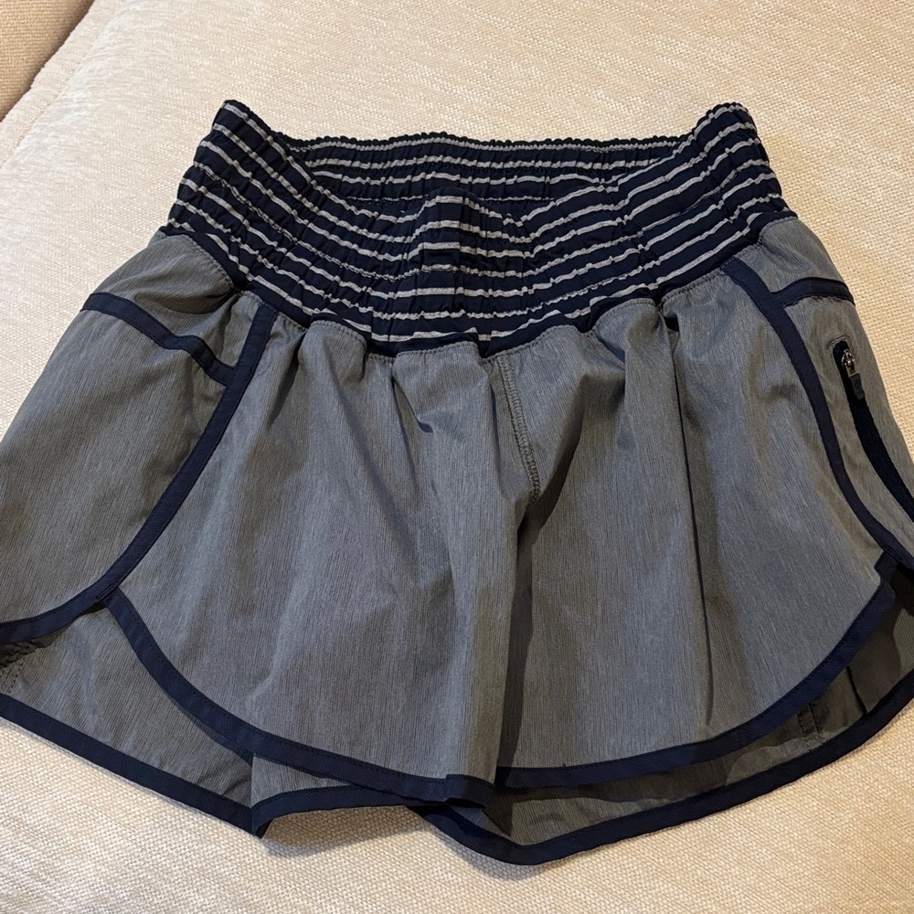 Lululemon gray shorts